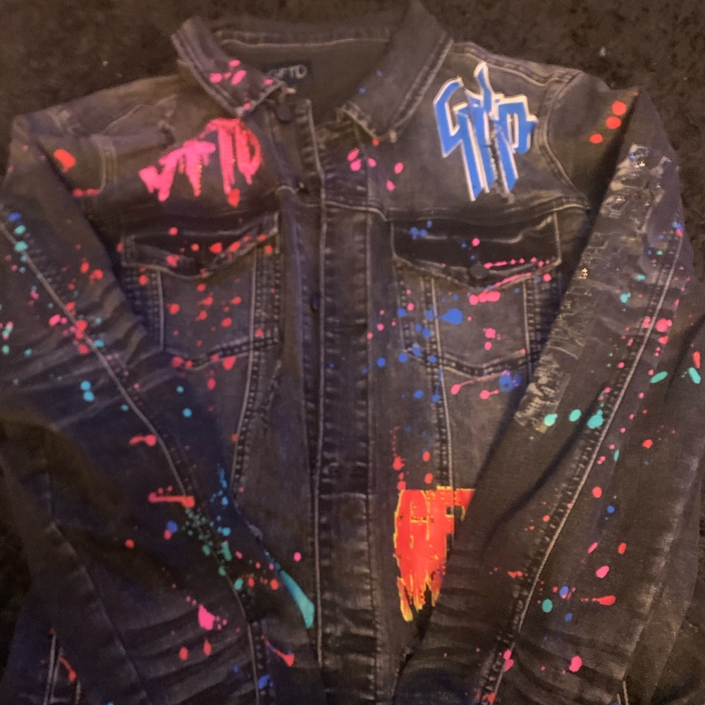 New never worn,good quality,fits good,amazing to wear